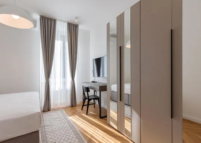 Stunning Brand New 4br 4bath Center-vatican *