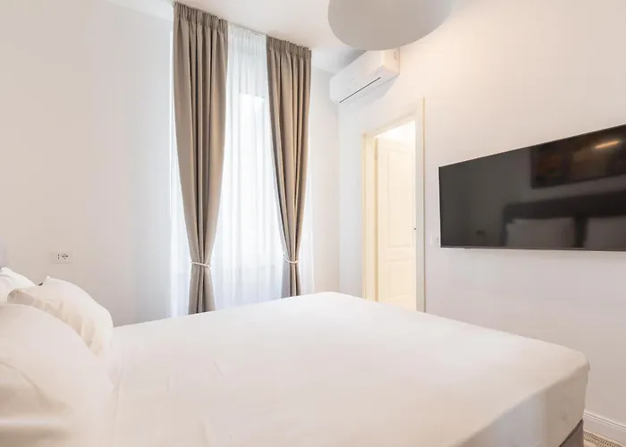 Stunning Brand New 4br 4bath Center-vatican Apartament *