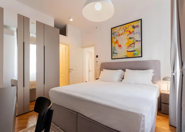 Stunning Brand New 4br 4bath Center-vatican *