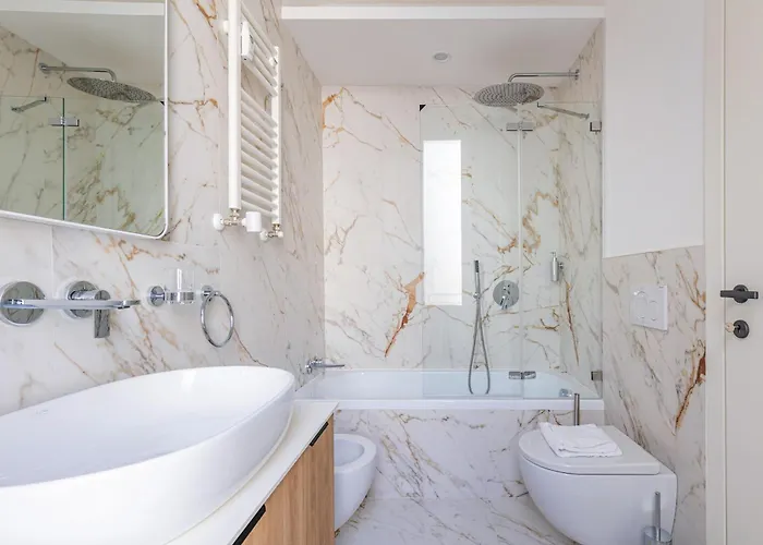 Apartment Stunning Brand New 4br 4bath Center-vatican