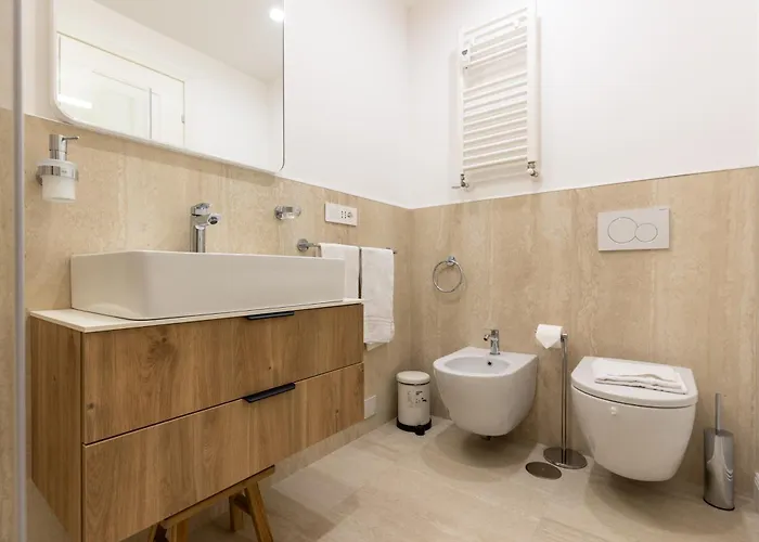 Apartment Stunning Brand New 4br 4bath Center-vatican *