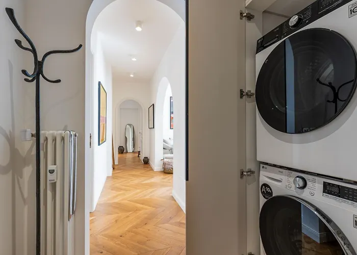 Stunning Brand New 4br 4bath Center-vatican Apartament *