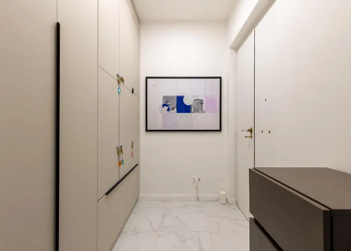 Stunning Brand New 4br 4bath Center-vatican *